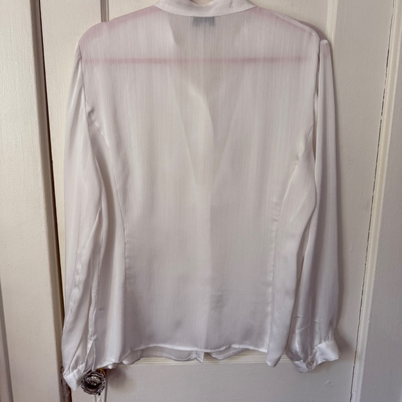 Tahari Arthur White Ruffle Front Blouse Size L - Picture 3 of 9